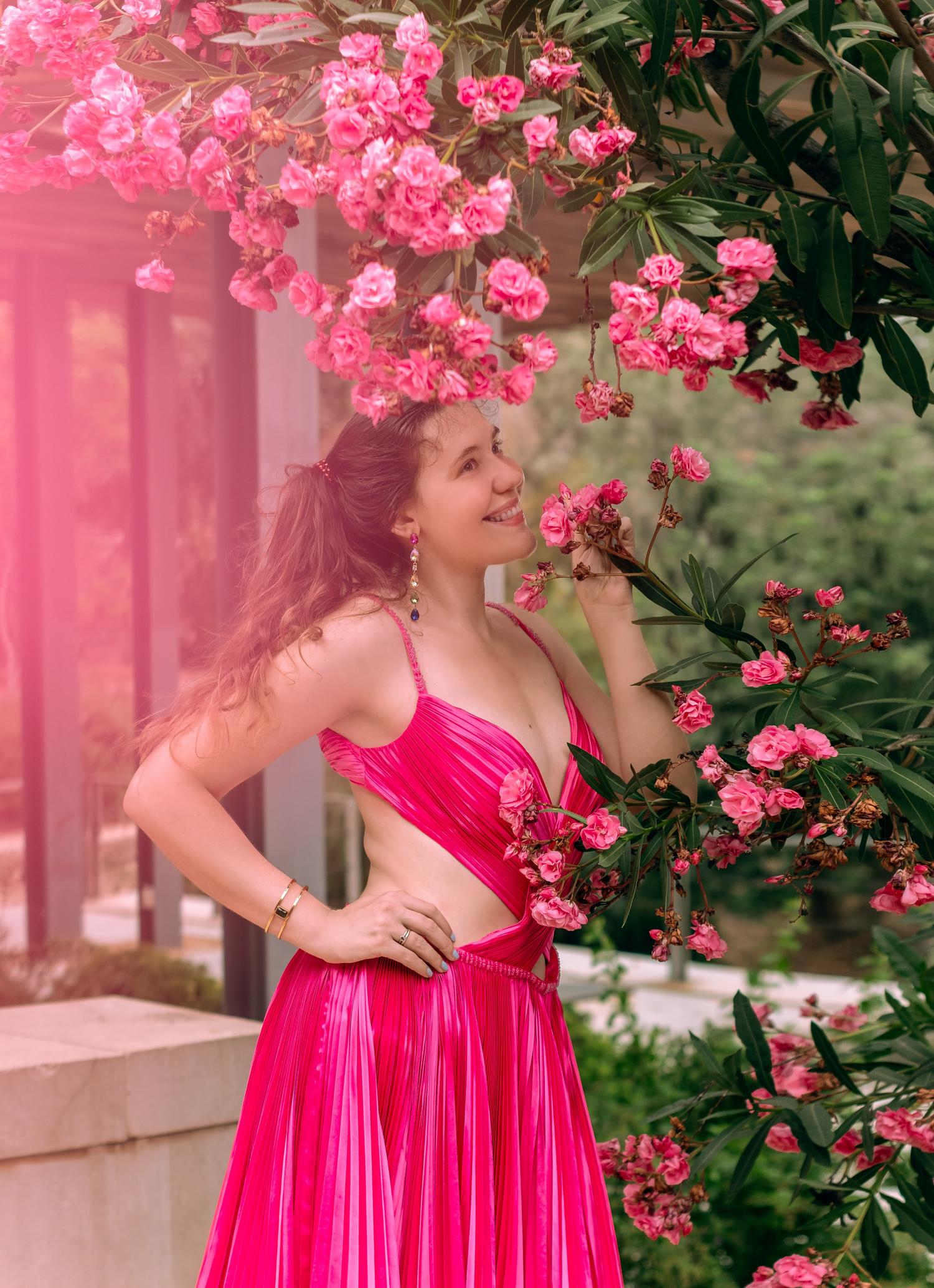 Sesión de fotos de pareja en la playa de Alicante realizada por el fotógrafo Arturo Hara con luz natural y estilo espontáneo Sesión de fotos de pareja en la playa de Alicante realizada por el fotógrafo Arturo Hara con luz natural y estilo espontáneo